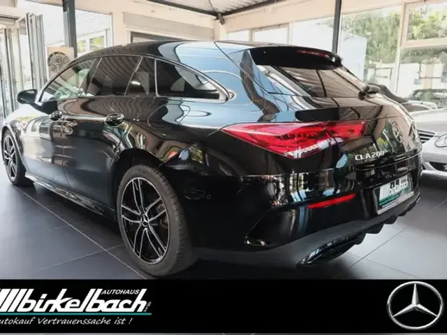 Mercedes-Benz CLA 200