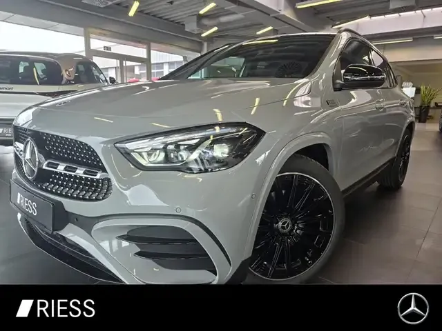 Mercedes-Benz GLA 180
