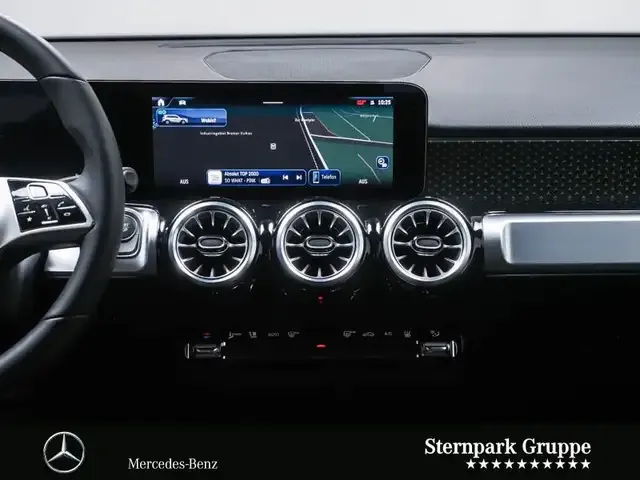 Mercedes-Benz EQB 300