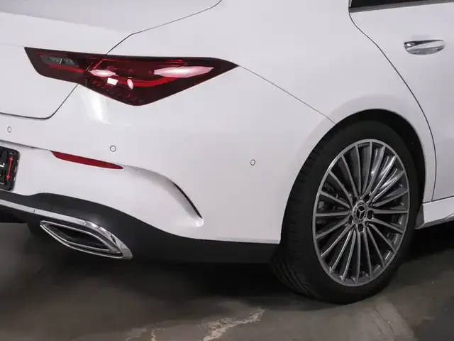 Mercedes-Benz CLA 200