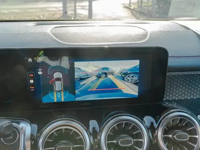 Mercedes-Benz EQB 250