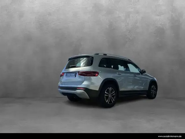 Mercedes-Benz GLB 180