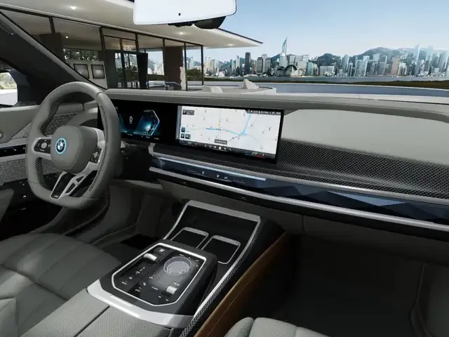 BMW i7