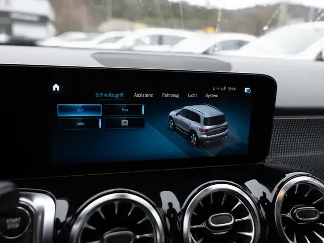 Mercedes-Benz EQB 300