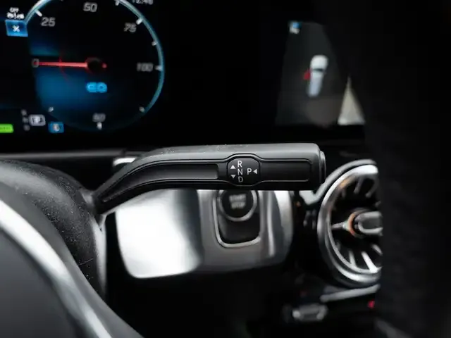 Mercedes-Benz EQB 300