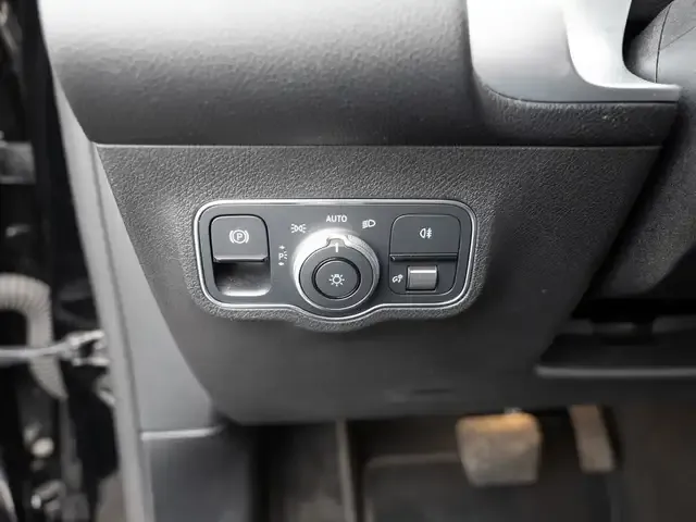 Mercedes-Benz EQB 300