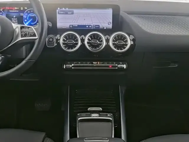 Mercedes-Benz EQA 300