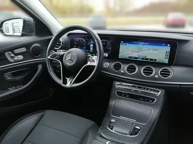 Mercedes-Benz E 220