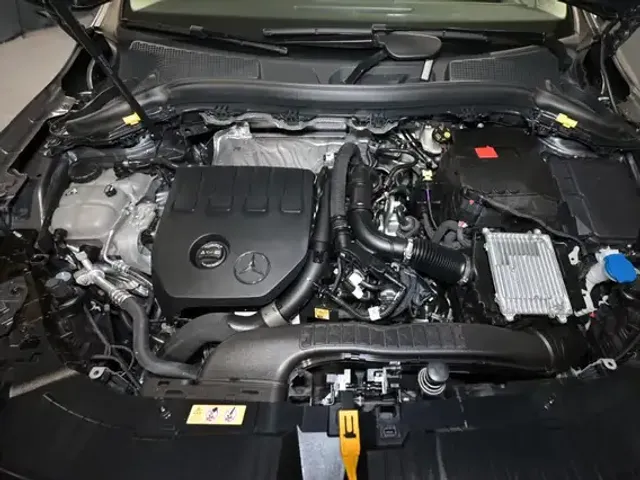 Mercedes-Benz GLA 180