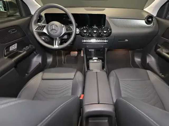 Mercedes-Benz GLA 180