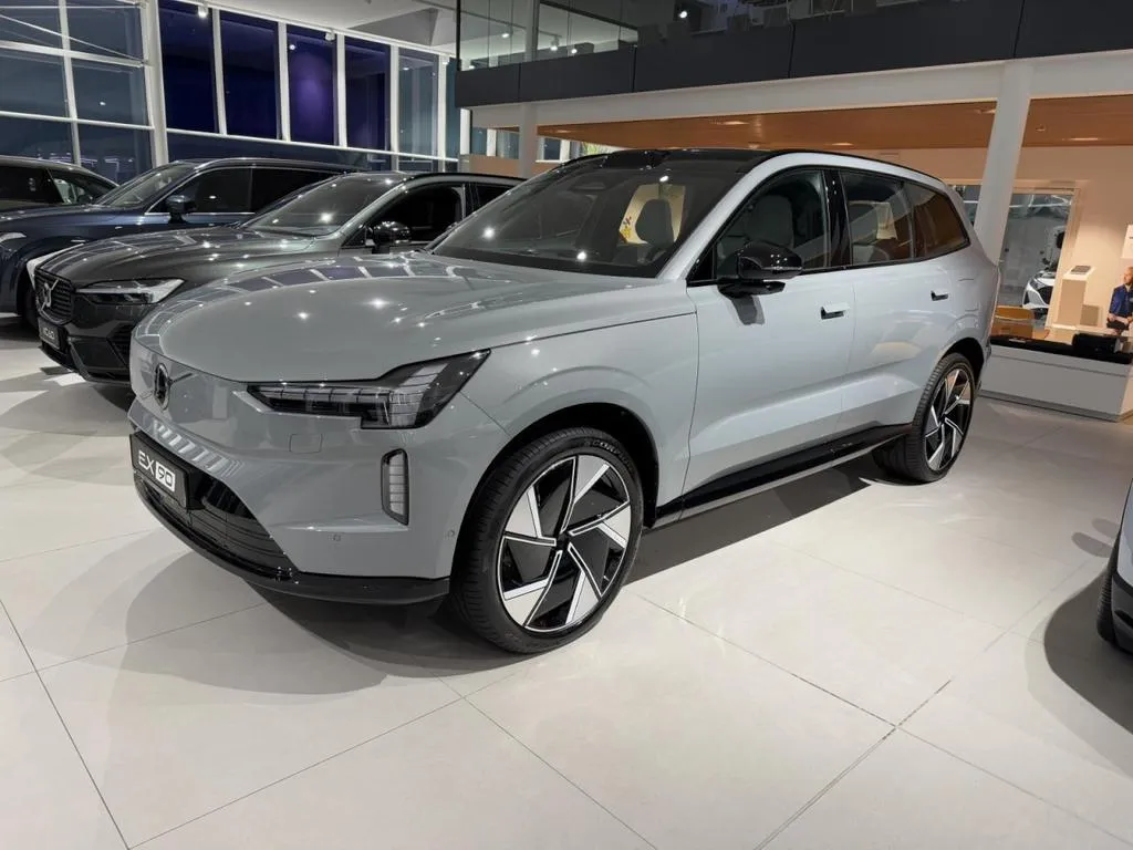 Volvo EX90