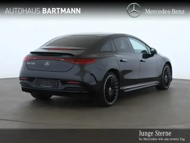 Mercedes-Benz EQE 300