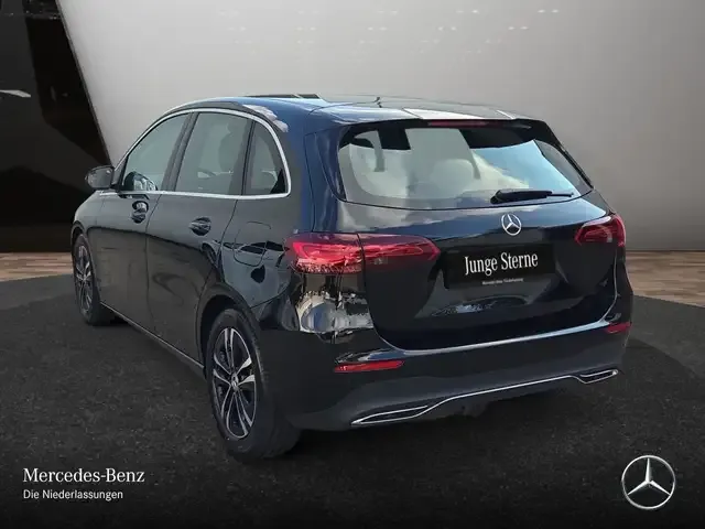 Mercedes-Benz B 220
