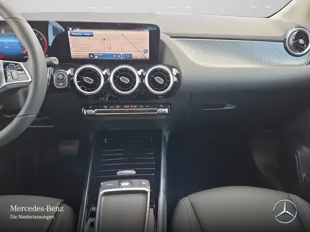 Mercedes-Benz B 220
