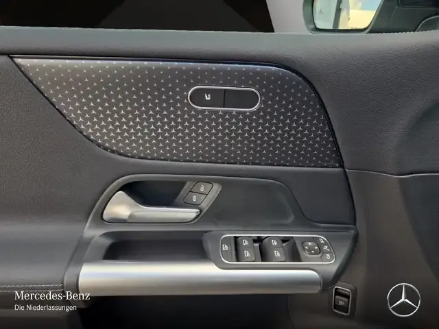 Mercedes-Benz B 220