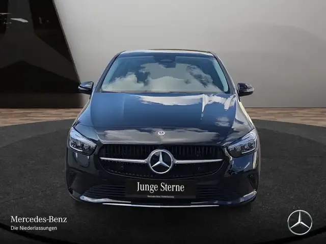 Mercedes-Benz B 220