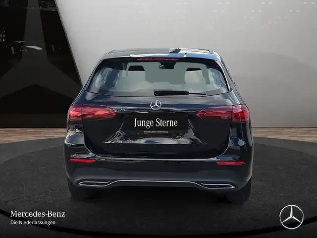 Mercedes-Benz B 220