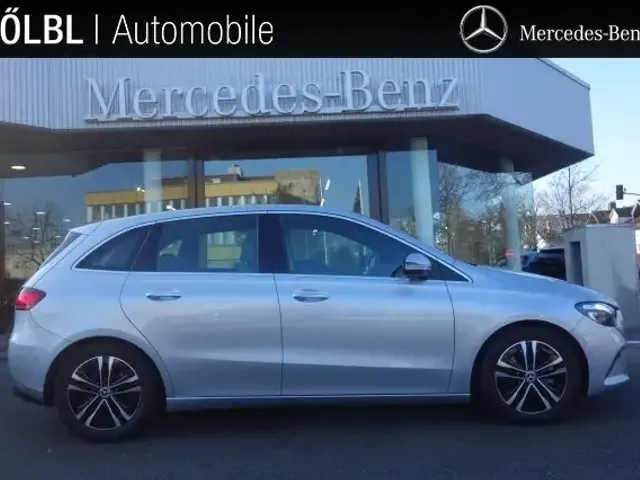 Mercedes-Benz B 200