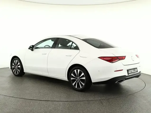 Mercedes-Benz CLA 180