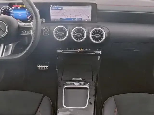 Mercedes-Benz CLA 220