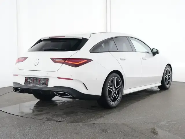 Mercedes-Benz CLA 200