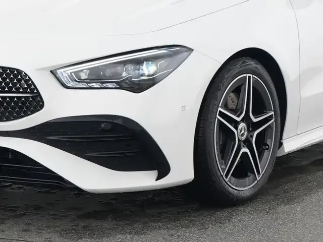 Mercedes-Benz CLA 200