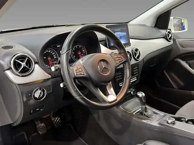 Mercedes-Benz B 200