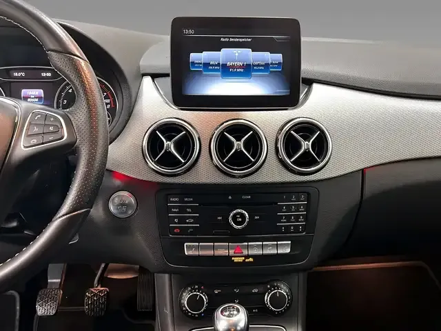 Mercedes-Benz B 200