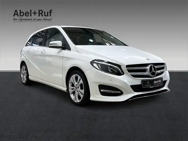 Mercedes-Benz B 200