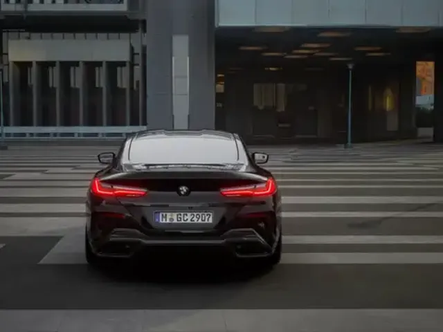 BMW M850