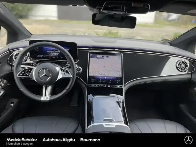 Mercedes-Benz EQE 300