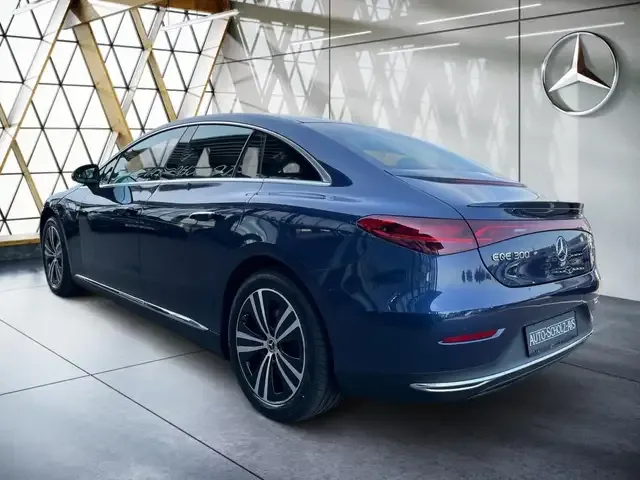 Mercedes-Benz EQE 300