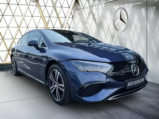 Mercedes-Benz EQE 300