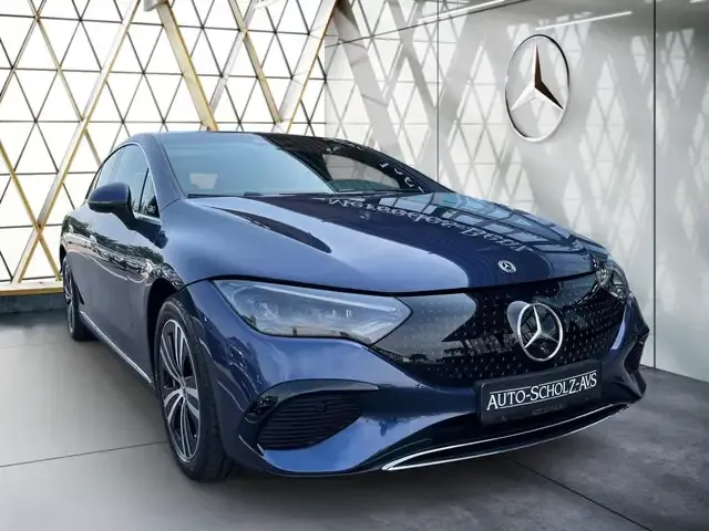 Mercedes-Benz EQE 300