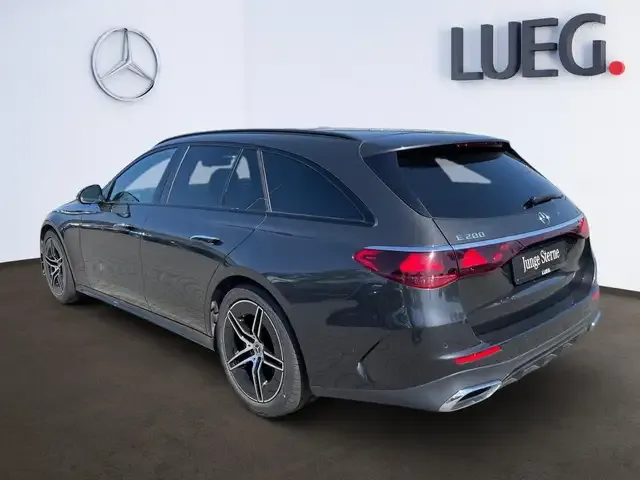 Mercedes-Benz E 200