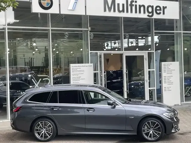 BMW 330