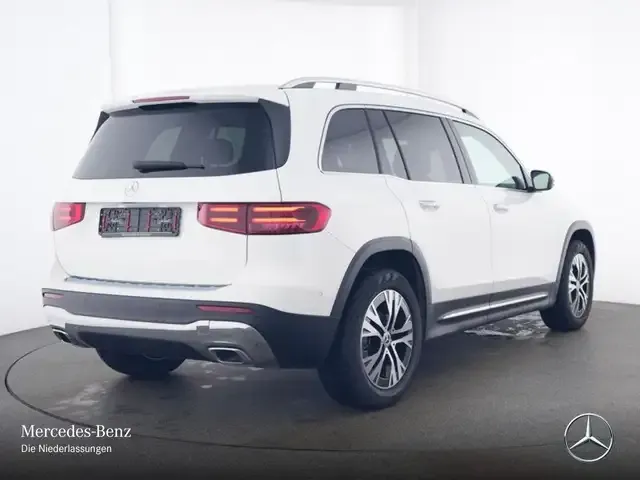Mercedes-Benz GLB 180