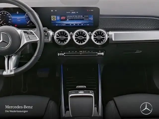 Mercedes-Benz GLB 180