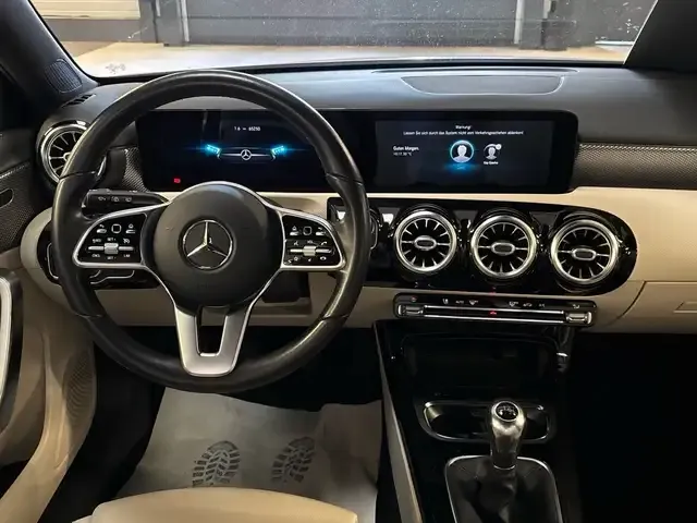 Mercedes-Benz A 200