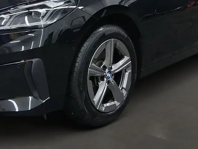 BMW 223