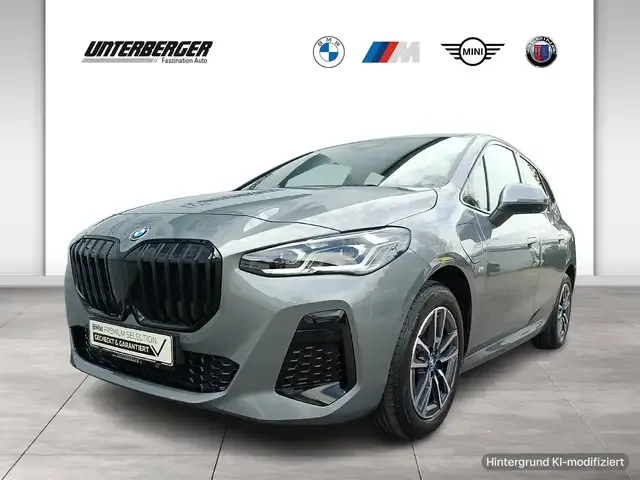 BMW 225