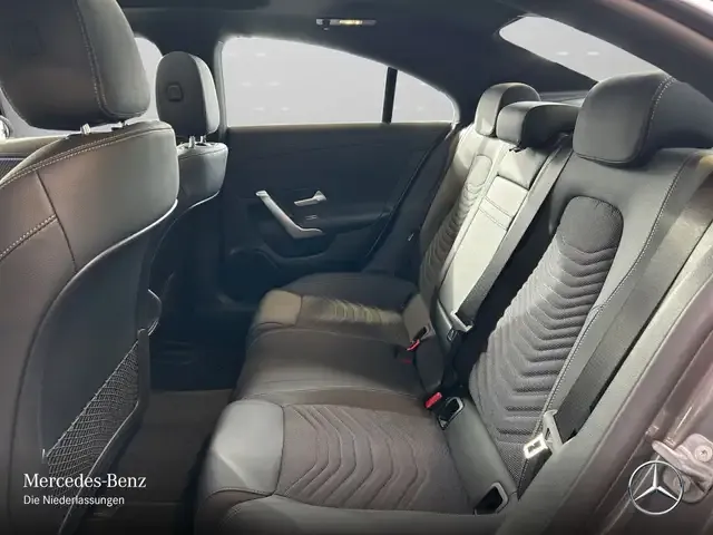 Mercedes-Benz CLA 180