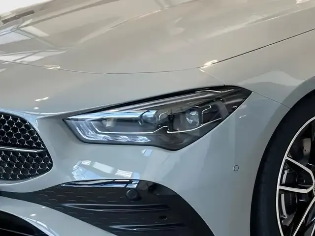 Mercedes-Benz CLA 200