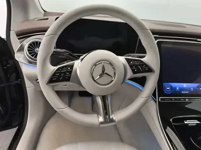 Mercedes-Benz EQE 300