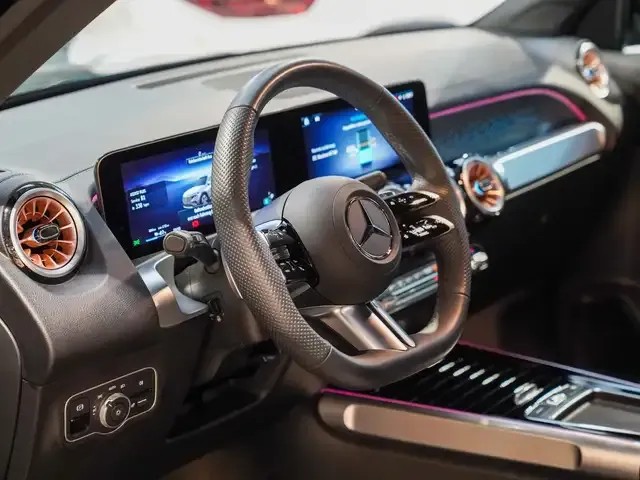 Mercedes-Benz EQB 350