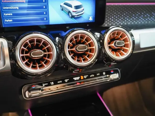 Mercedes-Benz EQB 350