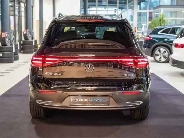 Mercedes-Benz EQB 350
