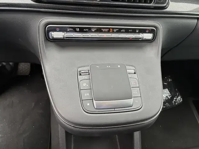 Mercedes-Benz EQV 300