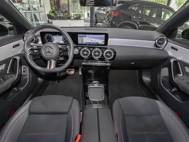 Mercedes-Benz CLA 200