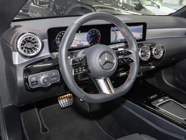 Mercedes-Benz CLA 200